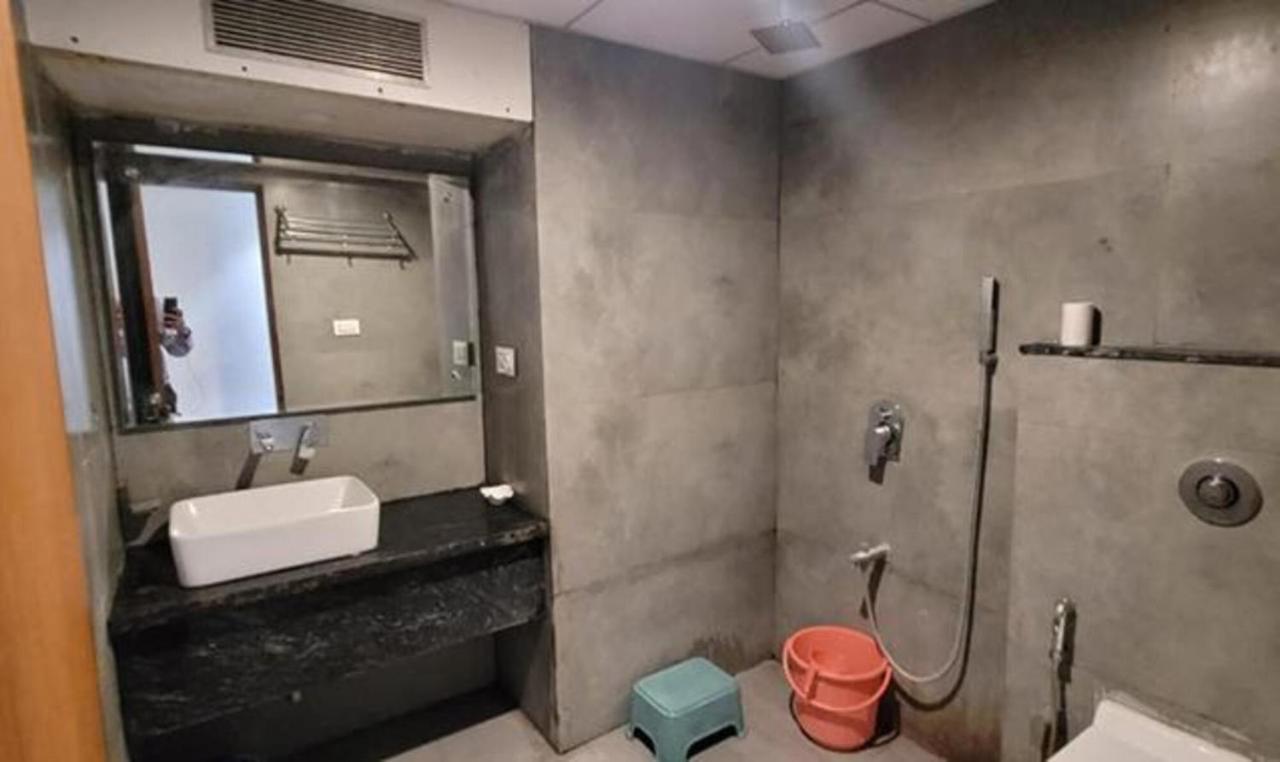 Fabhotel Prime Sapphire Regency Vadodara Exterior photo